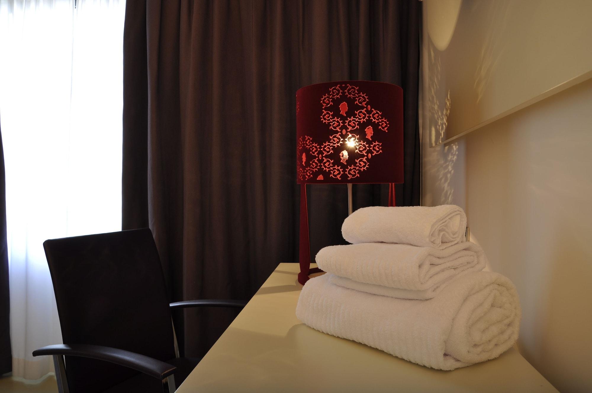 Poseidon Hotel 4*