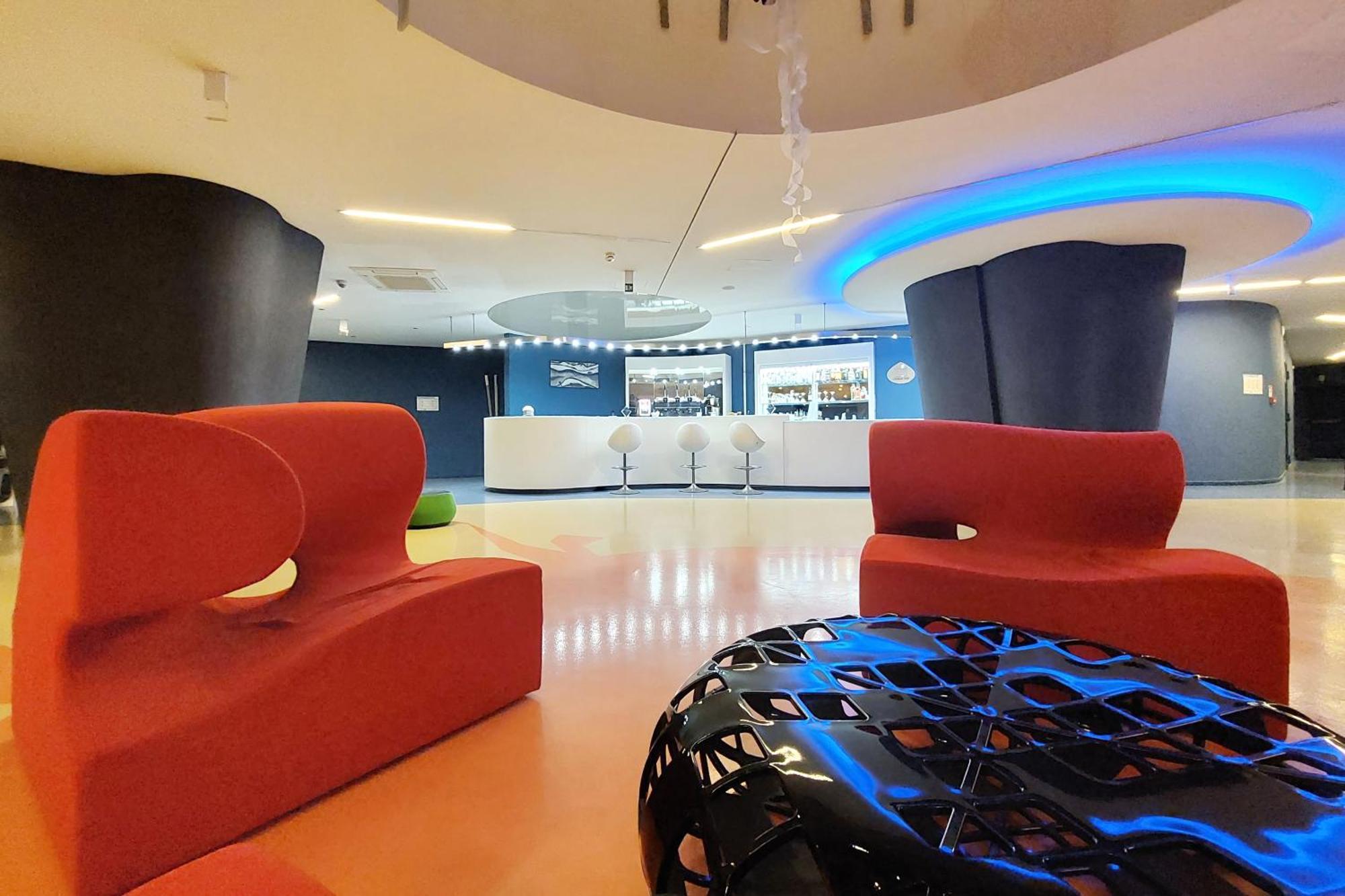 Poseidon Hotel 4*